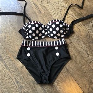 High rise pin up style bikini.